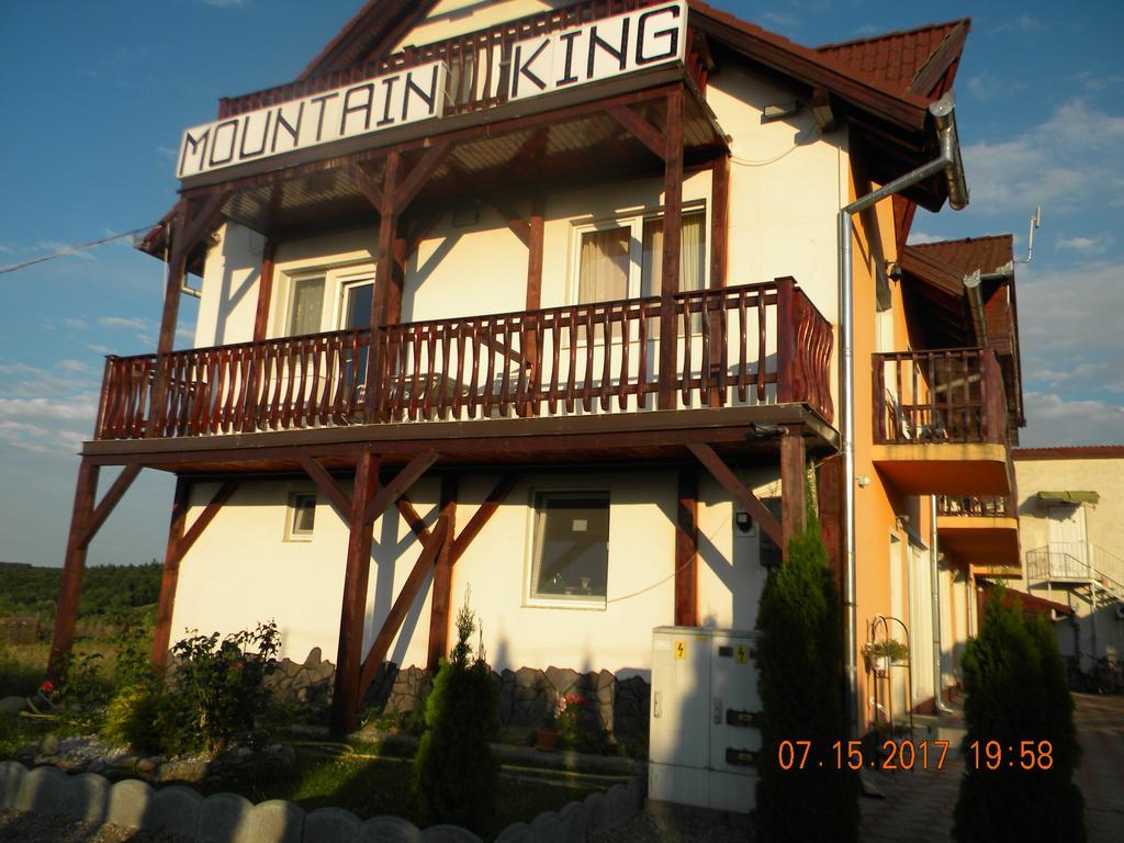 Pensiunea Mountain King Simbata de Sus Luaran gambar
